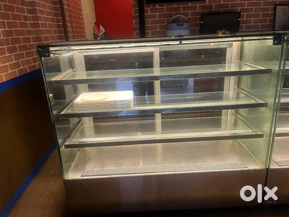 Cake display fridge counter one