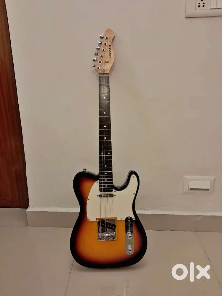 Electric Guitar - Aria 615 Frontier (with free Amplifier)