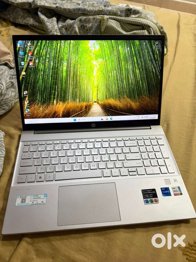 HP Pavilion 15 12th Gen intel i7 (16gb Ram, 512 gb ssd)
