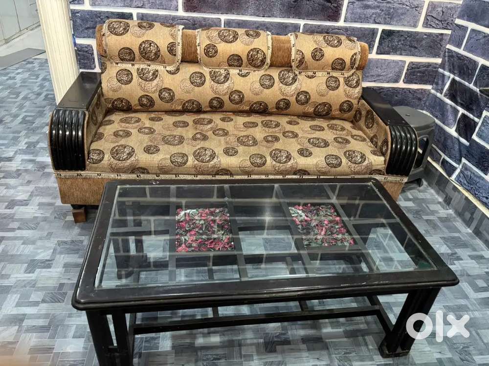 5 seater Sofa Set with Table included in the set