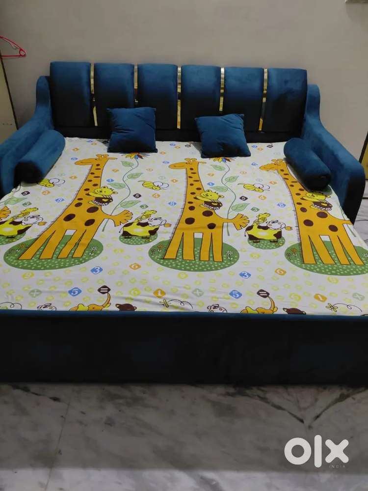 Sofa cum king size bed