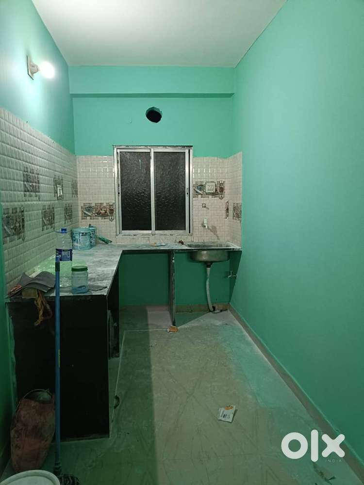 2bhk flat near newtown