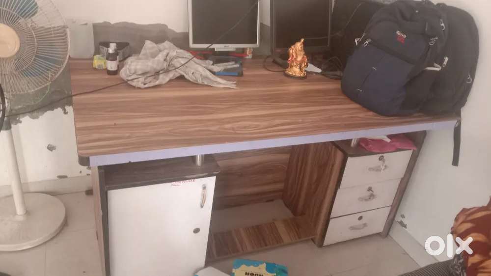 Mobile table