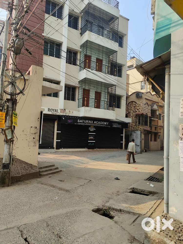 A garage/shop for sale