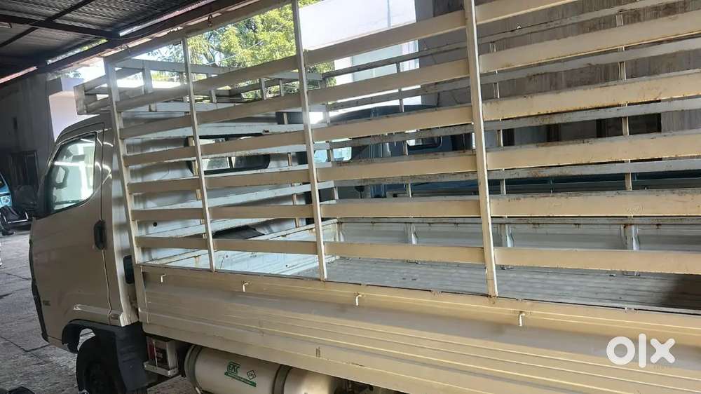 V20 New condition Well condition.  1st owner.   RJ01