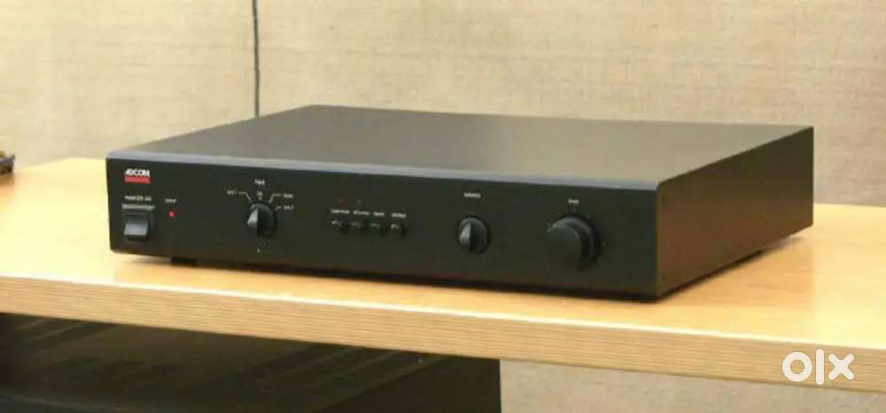 ADCOM PRE AMPLIFIER/ USA