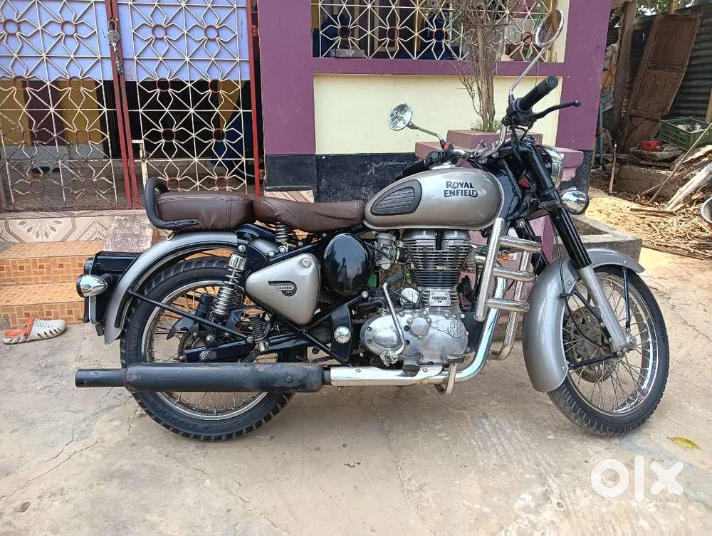 Royal Enfield classic 350 fresh condition tyre condition new