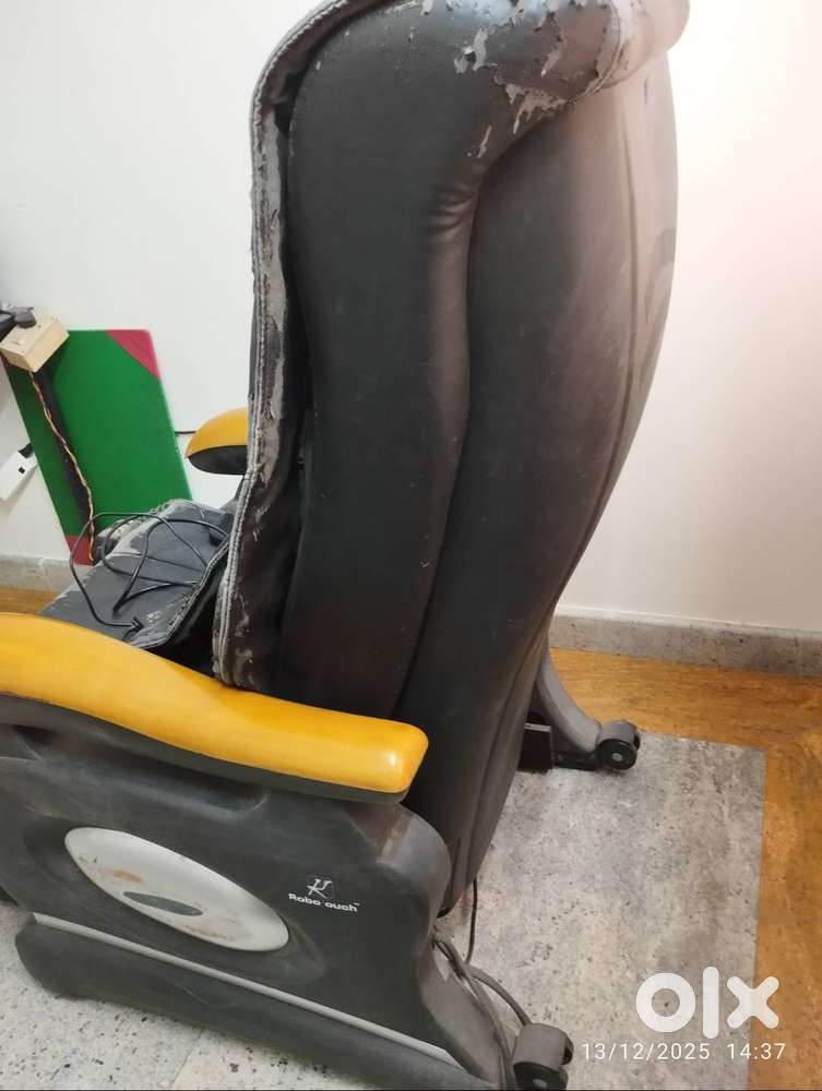 Robo touch brand massage chair