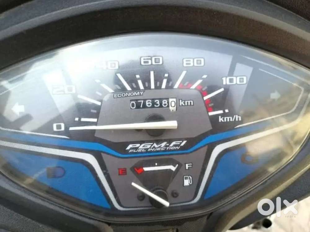 Selling.                         scooty
