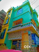 বর্ধমান বড়নীলপুর দেবানন্দ আশ্রম এর কাছে এই তিনতলা বাড়িটি বিক্রি আছে