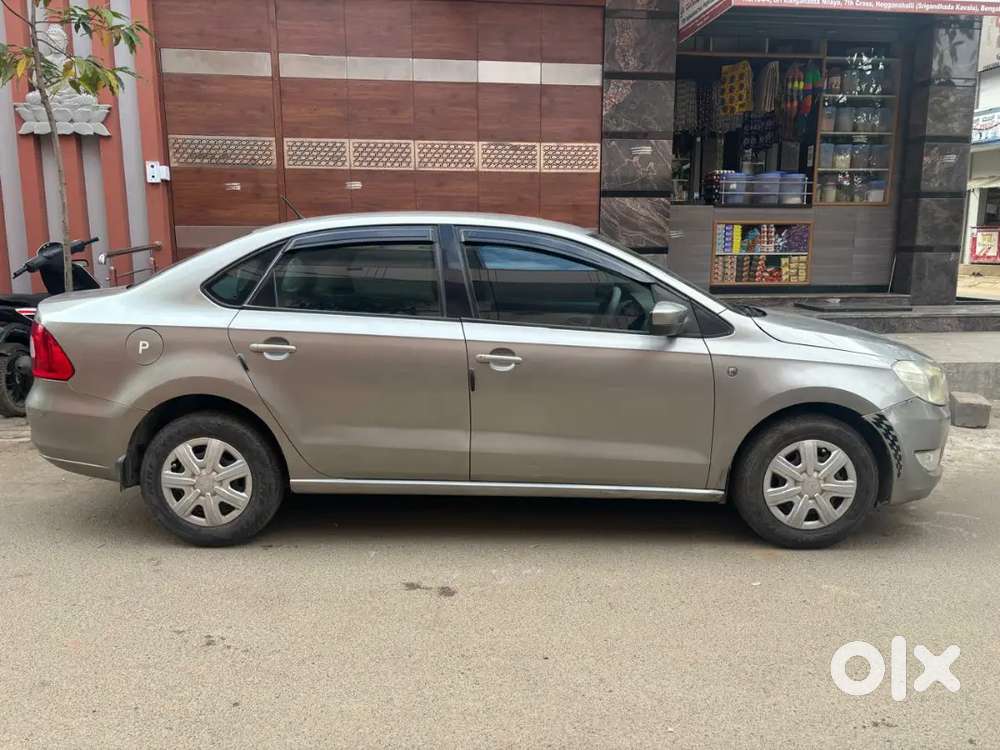 Skoda Rapid 2011 Petrol 69000 Km Driven