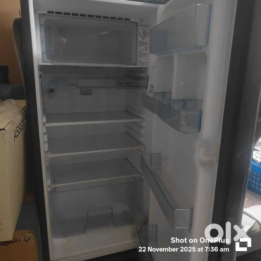 Samsung 195 Ltrs for sale