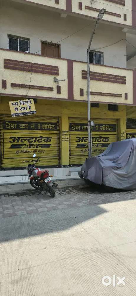 2 shops  100/2  totally 200