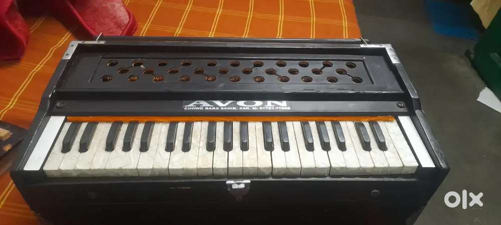 Double pakha Harmonium is in good condition full working