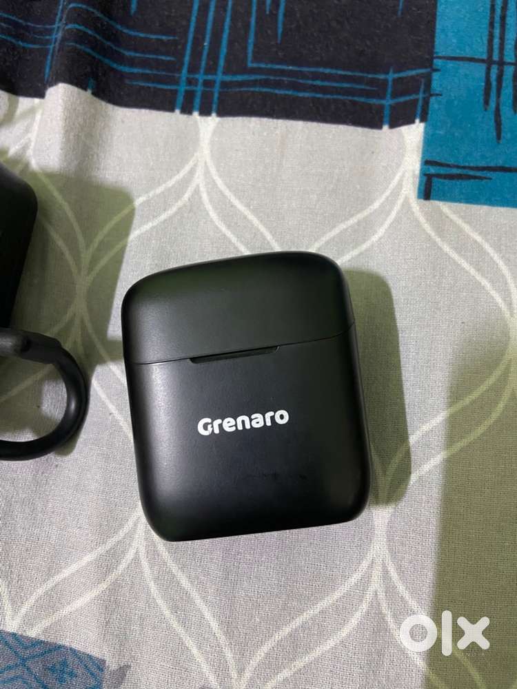 unused GRENARO Wireless Mic With Charging Case