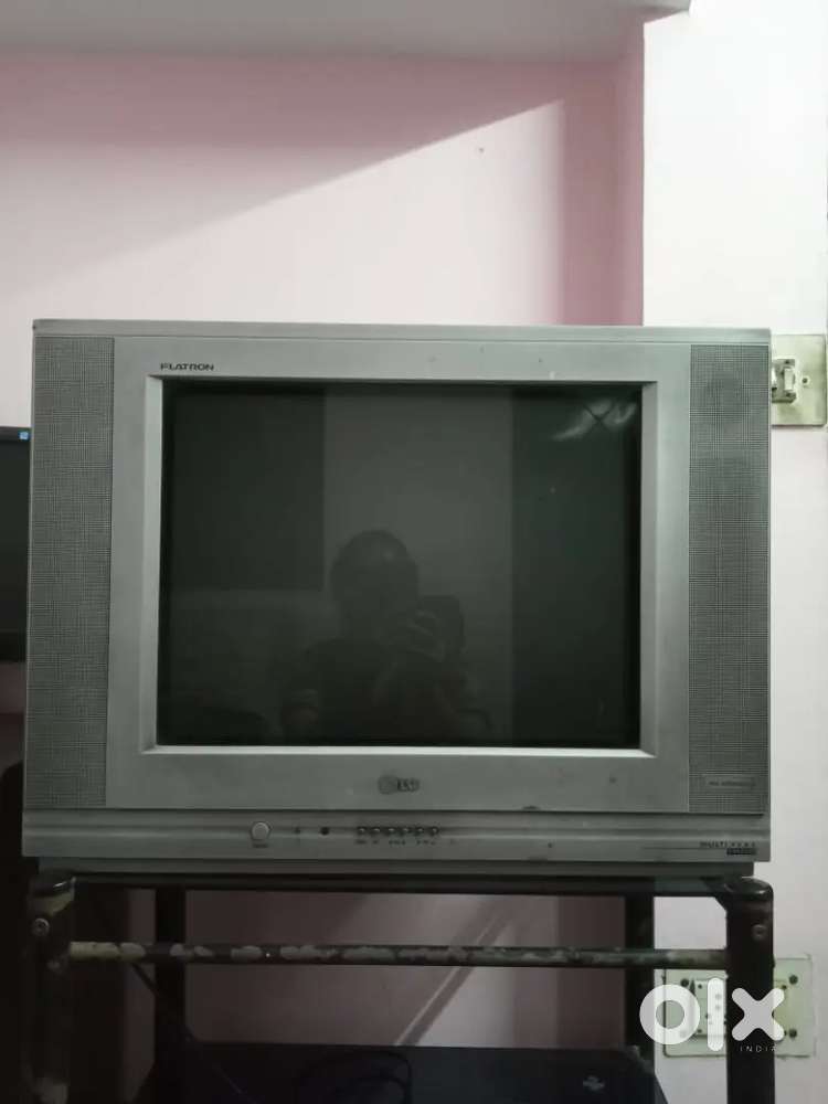 LG FLATRON 21 INCH COLOUR TELEVISION