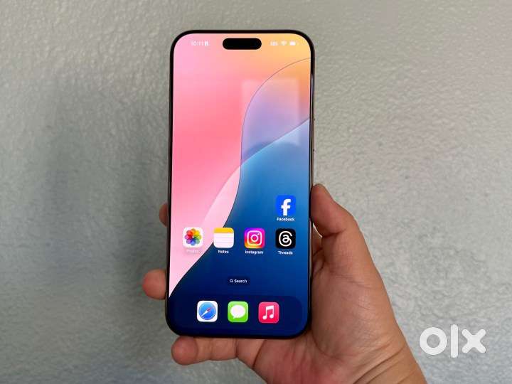 Iphone 16 pro max in warranty with case