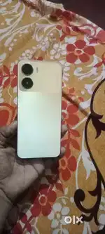 Nice work and conditions Vivo 5g 16 GB ram 128 ROM nice colour golden