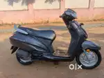 Lady used vehicle single hand drive