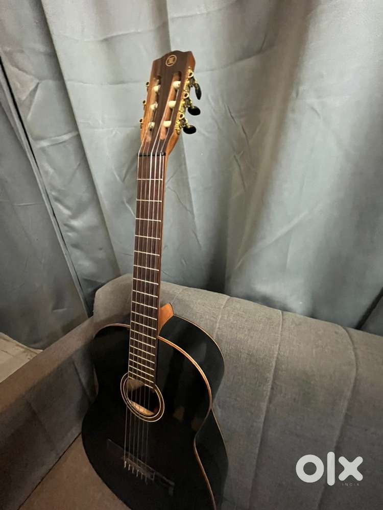 Kedence classical accoustic guitar with pick up