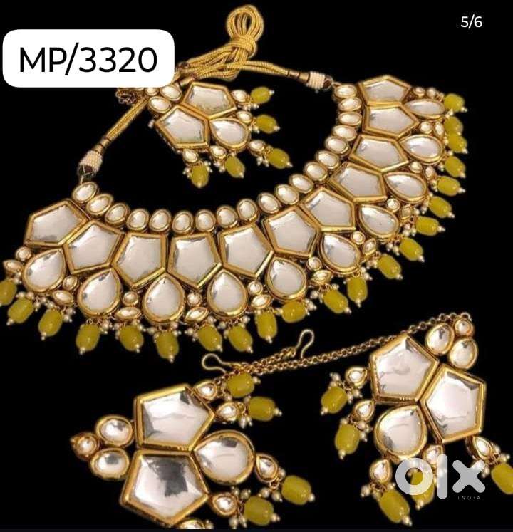 Female model for Jewellary Shoot