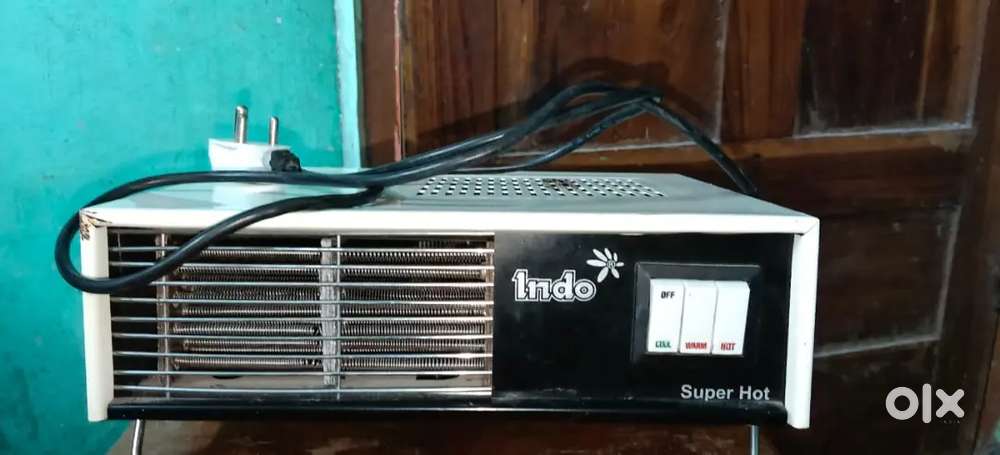 Very good condition powerful ac to cool/heat the room