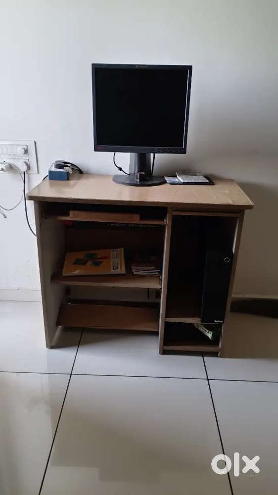 Lenovo ThinkCentre & With Table Full set