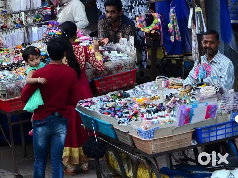 Hawker to sell kids clothes