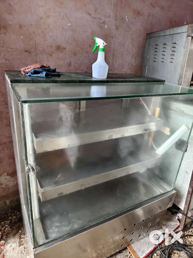 Cake display fridge ( cake counter)