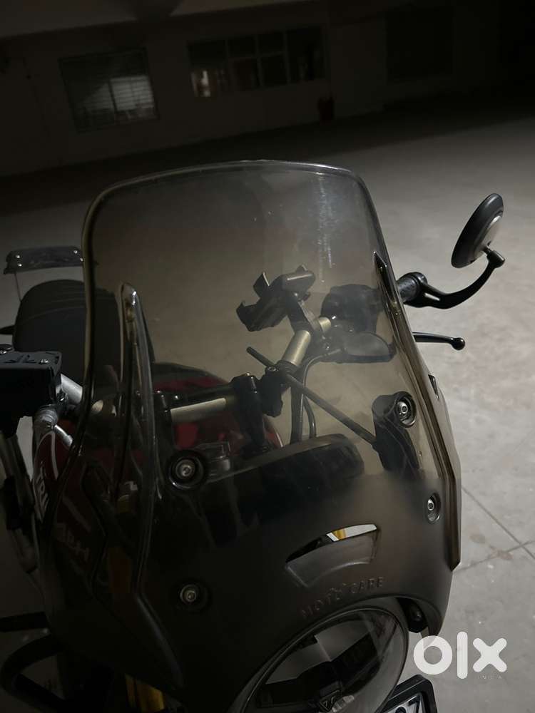 Triumph speed 400 windshield