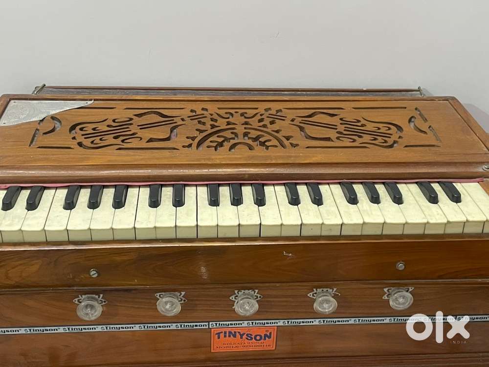 harmonium (instrument)