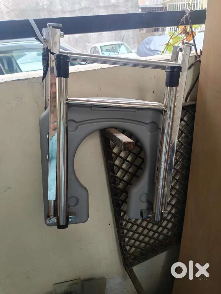 Wall fitting seat for converting deshi to english latrine