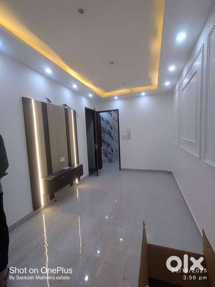 Looking Female Flatmate