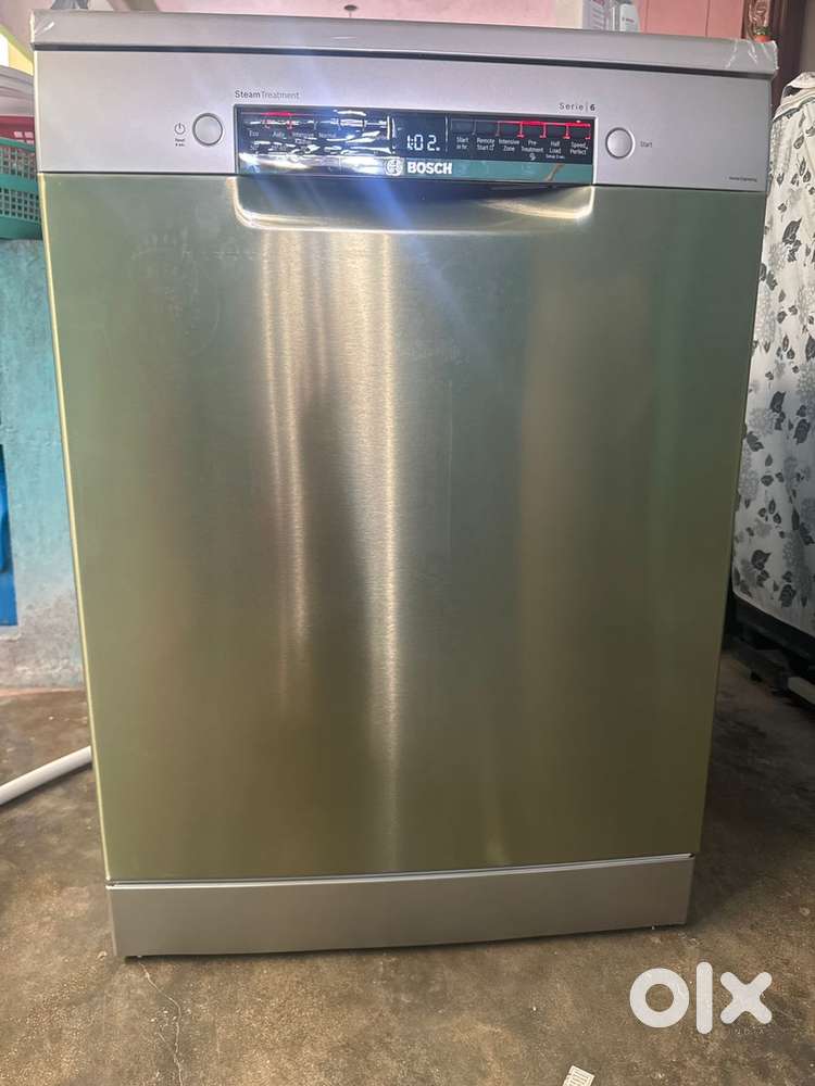 Dish washer