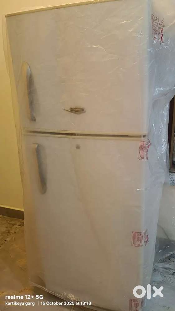 Daewood Double door refrigerator
