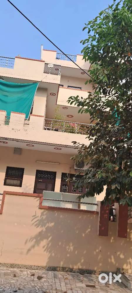 HNO.2536 2nd floor, sector 9-11 Hisar  available for RENT
