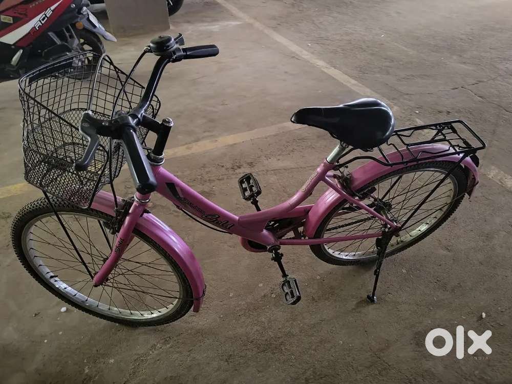 Hero Miss India gold cycle.