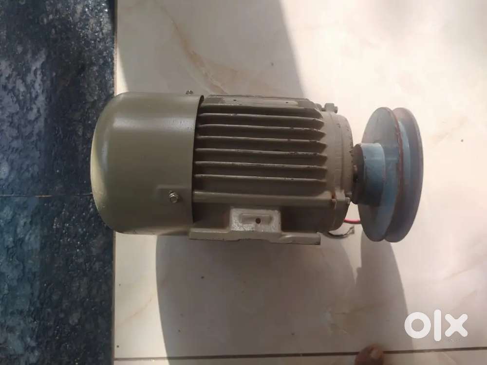 Crompton Greaves 1hp slow speed enclosed motor 2days use only
