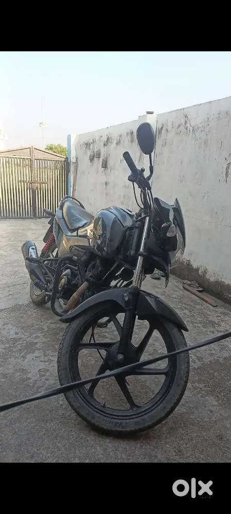 Honda livo 2017 model