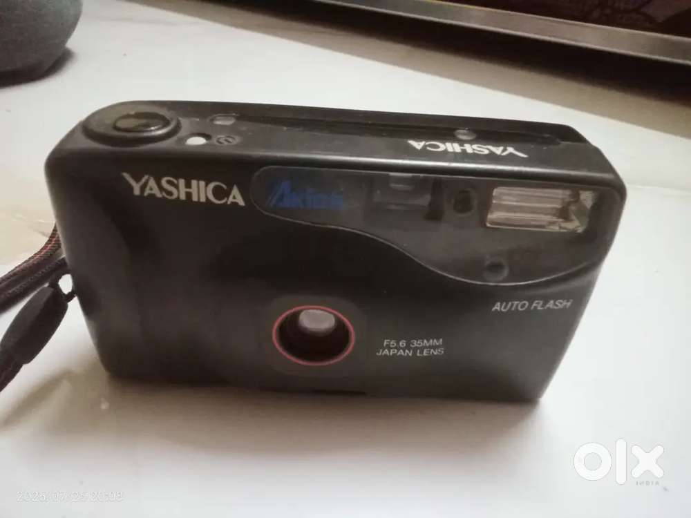 Yashika F5.6 35MM Camera