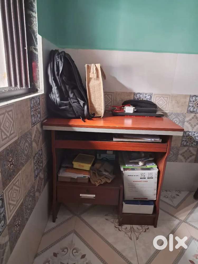 Computer Table