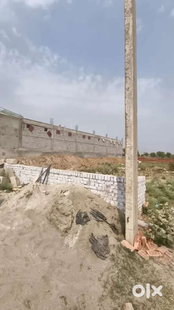 1000 Gaj plot industrial area