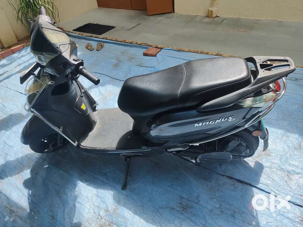 Ampere magnus ex electric scooty