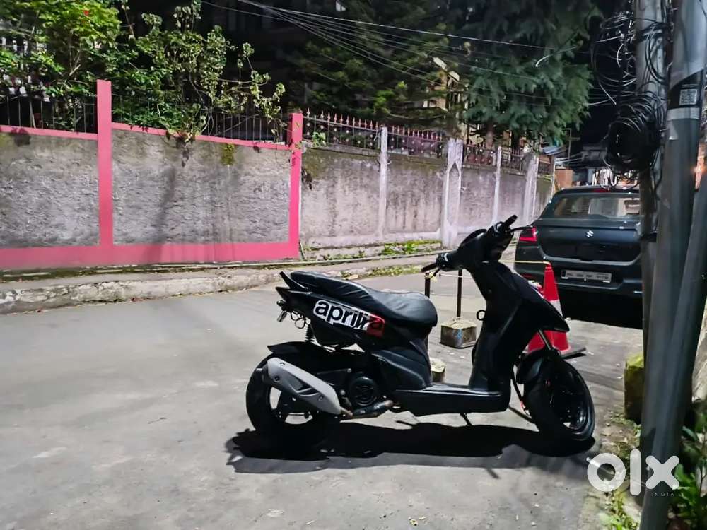 Aprilia storm 125