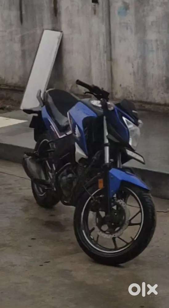 CB HORNET 160R