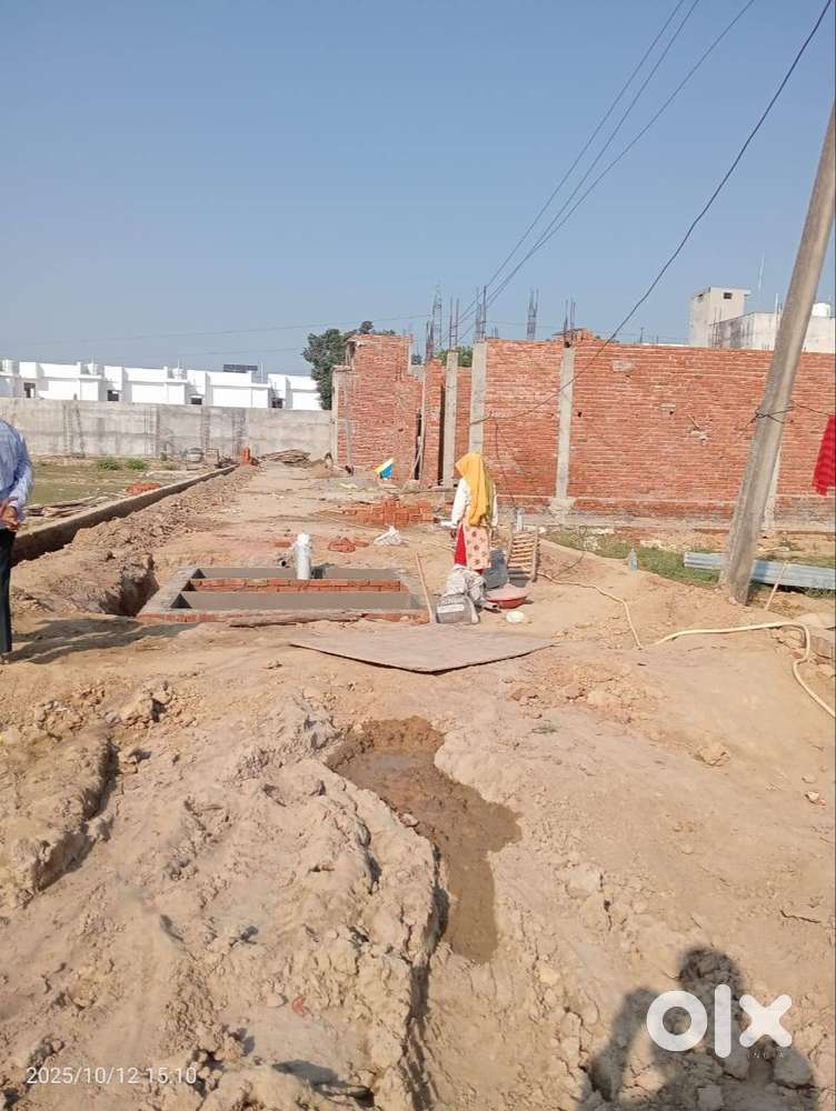 लखनऊ में प्लॉट नगर निगम में अब्दुल कलाम यूनिवर्सिटी के पास बैंक लोन