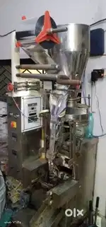 Pouch fiiling FFS machine