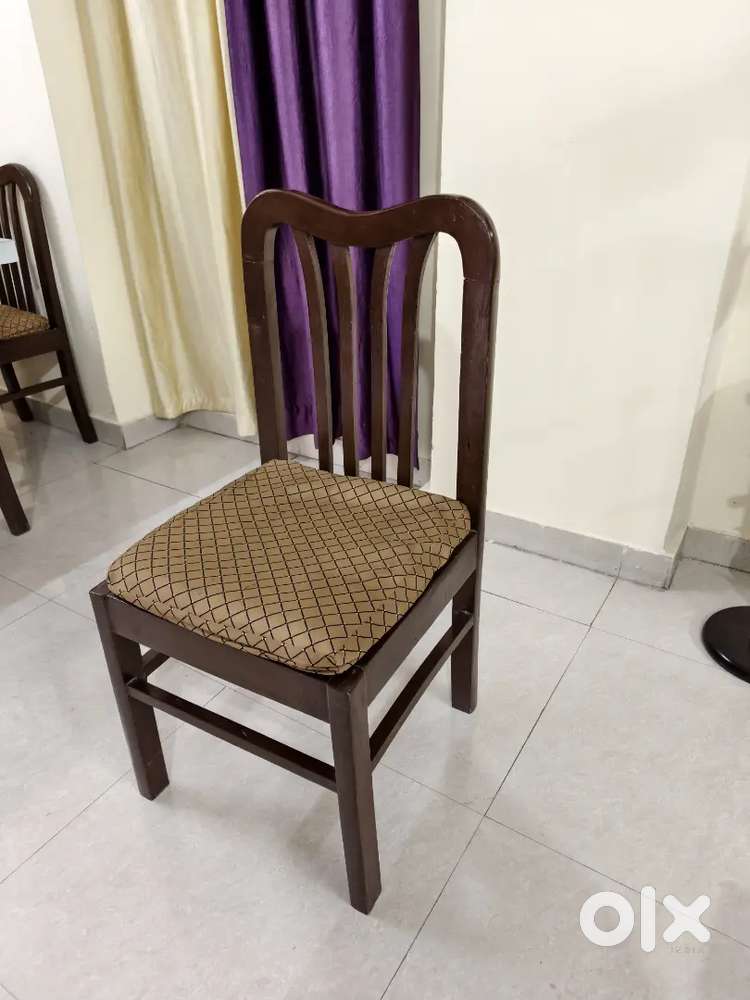 Dyning Chairs (set of 06)