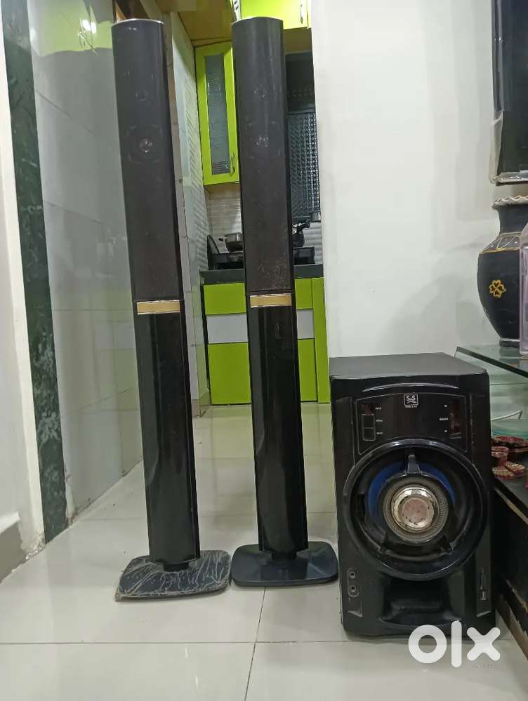 Home theatre four sound dj