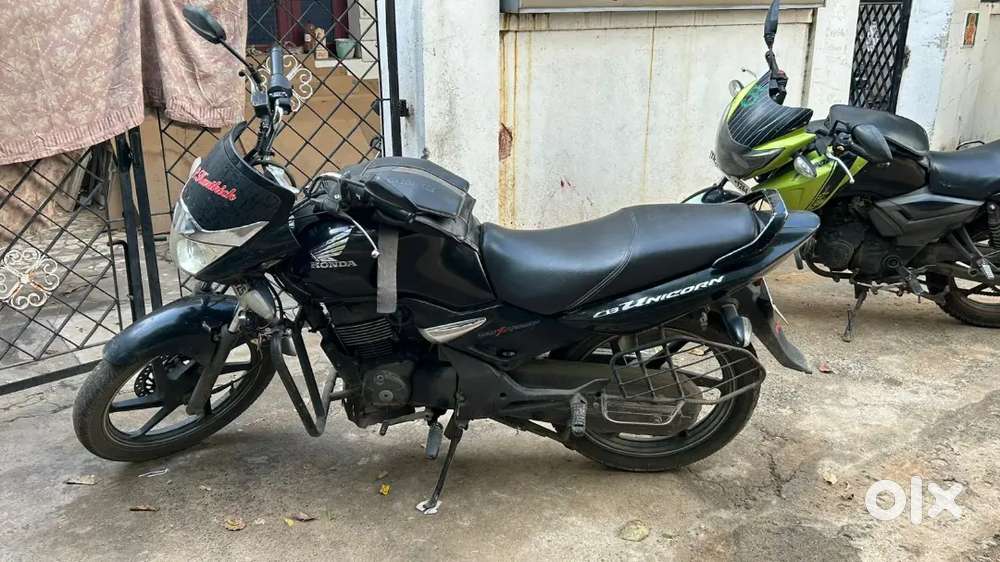 CB unicorn 150 black